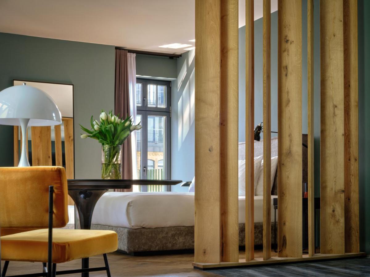 Sly Berlin Hotell Eksteriør bilde A room at the hotel
