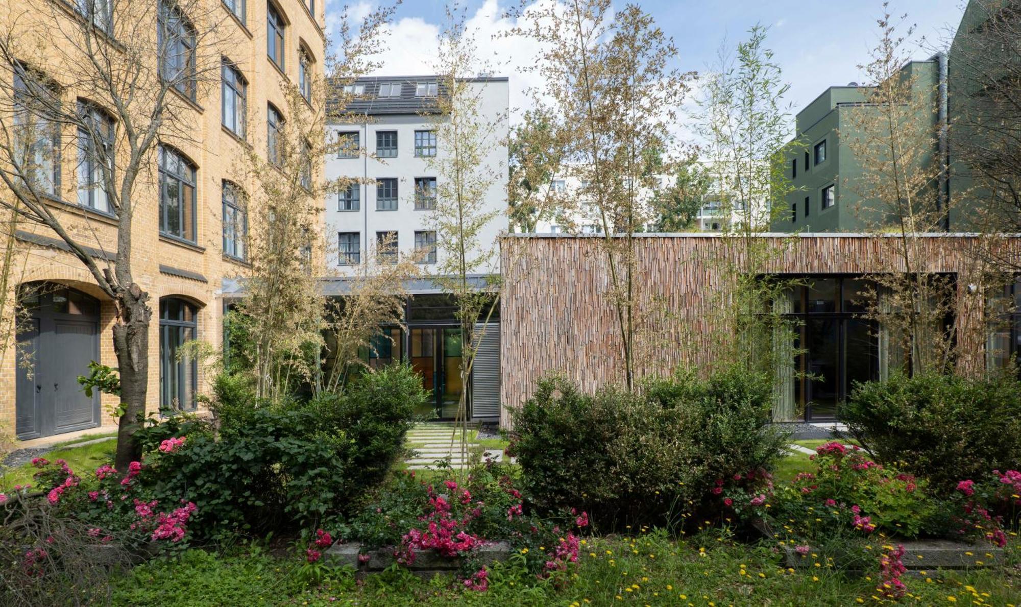 Sly Berlin Hotell Eksteriør bilde The new building of the Institute of Chinese Studies